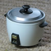電気自動炊飯器